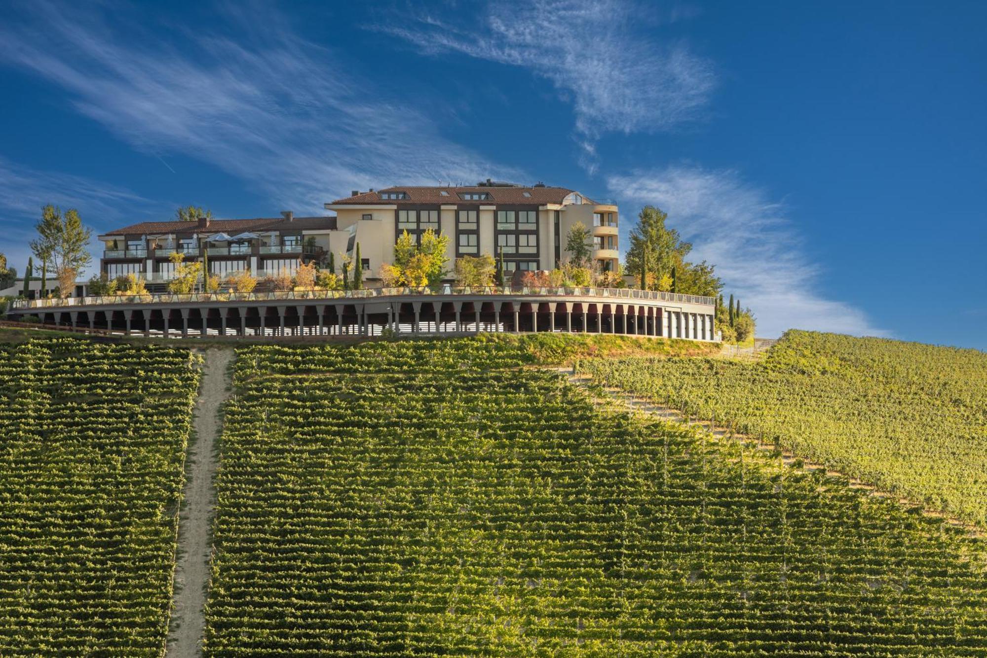 Il Boscareto Resort & Spa Serralunga d'Alba Exterior foto